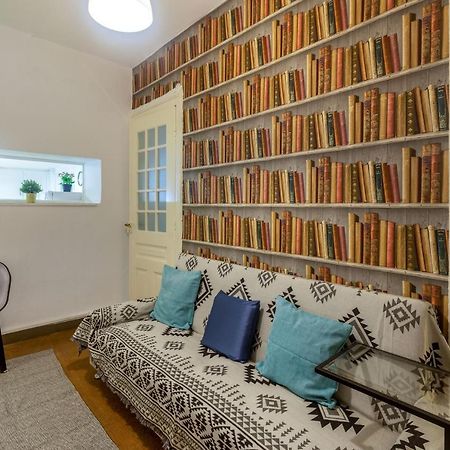 Charming Apartment In The Heart Of Plaka เอเธนส์ ภายนอก รูปภาพ