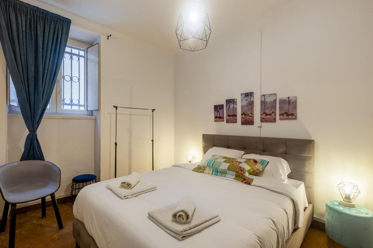 Charming Apartment In The Heart Of Plaka เอเธนส์ ภายนอก รูปภาพ